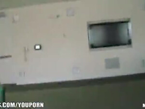 Мужик снял бабу на улице и трахнул ее