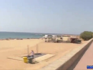 Юра отлизывает киску Кате и после жеско трахает ее своим толстым членом