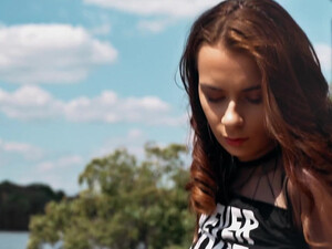 Студентка в общаге присела бритой писей на член одногруппника