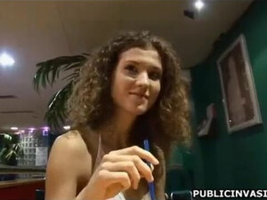 Дала на первом свидании парню в боулинг клубе