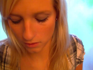 Немецкая девушка захотела внезапно любви