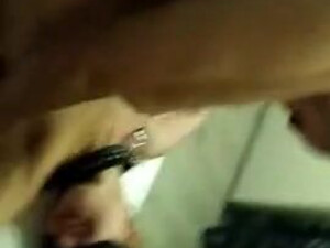 Рогатый благоверный снимает на камеру как его любимая сношается с другим чуваком