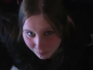 Молодые девки нежно сосут хуи в порно онлайн